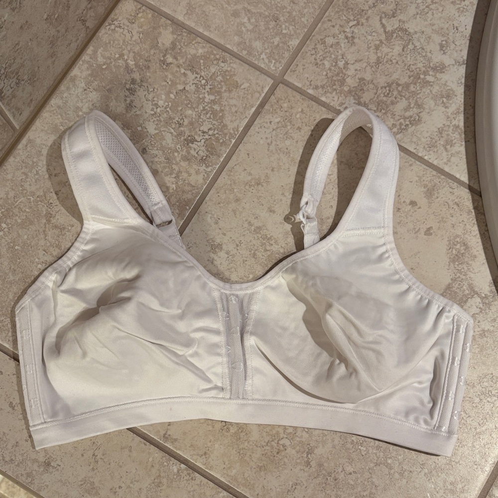 Champion strong support White Sports Bra
